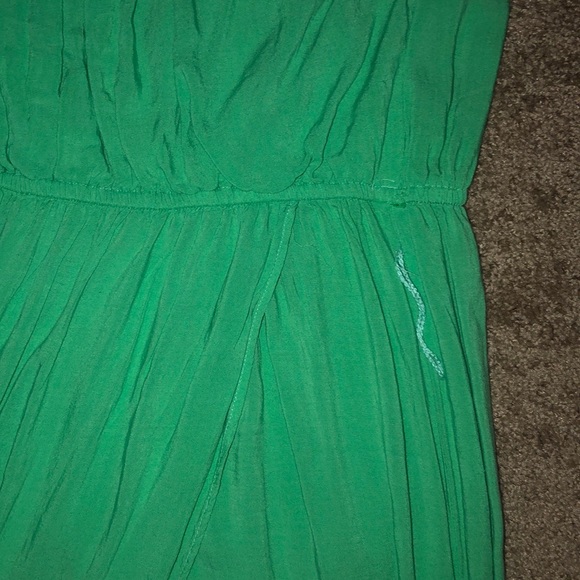 Green flowy dress - Picture 3 of 4